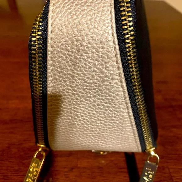 Brand new authentic cosmetic Versace case with 2 zipper compartments with handle